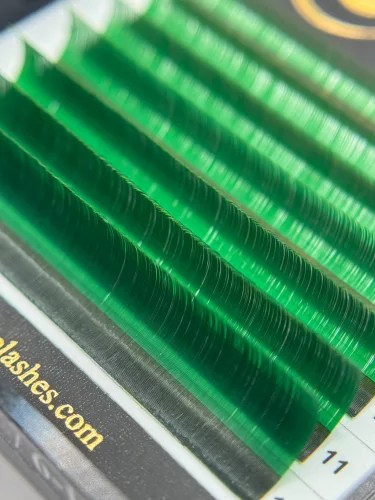 7 Rows - MIX • Green • M Curl • 0.07 (6-12 mm) - Colored Lash Extensions